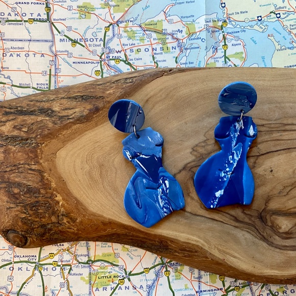 Handmade Clay Earrings | Forms of a Woman Silhouette | Blue and White Blend - Picture 8 of 11